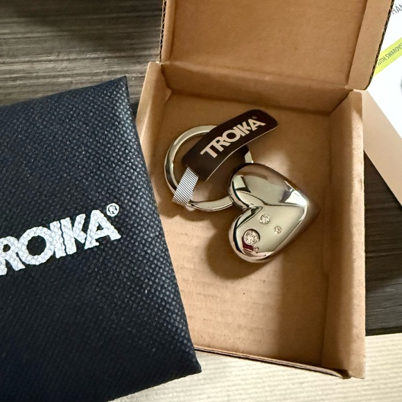 Silver Heart Keyring - Picture 14 of 14